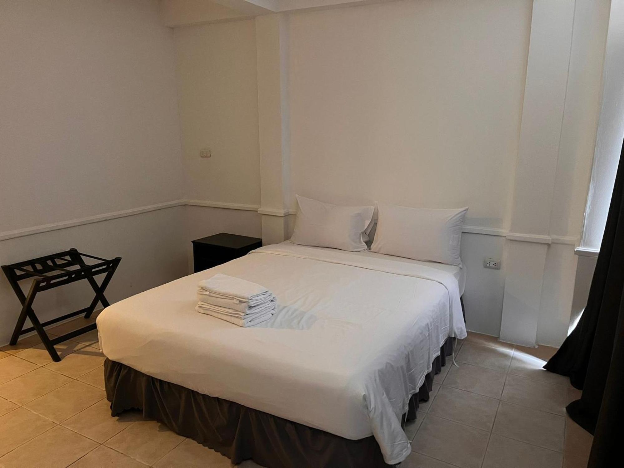 Shalom Center Chaweng Samui Hotel Buitenkant foto